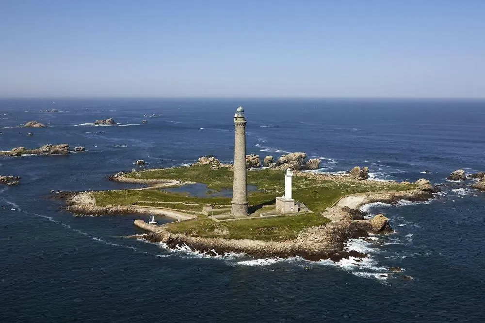 Plouguerneau - Maison A 200 M De La Mer